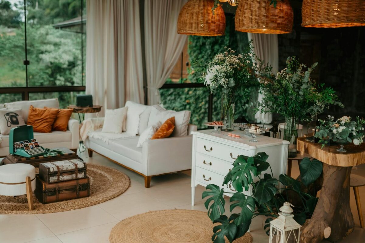 Transform Your Space: Create the Perfect Bohemian Botanical Living Room esencia